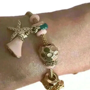 GOLD Tone Adjustable length Charm Beacelet